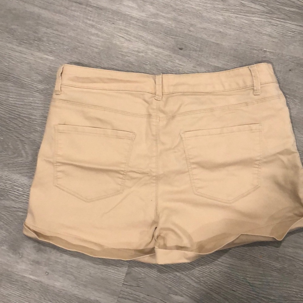 Shorts - Picture 2 of 3